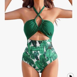 4/$20 Green Leaf Print Ladies XXL One Piece Swimsuit